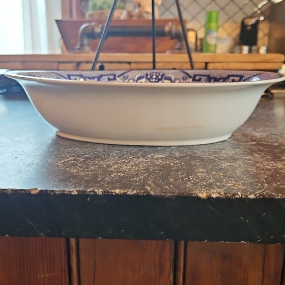 Vintage Blue Willow Oval 10' Serving Bowl - Picture 3 of 11